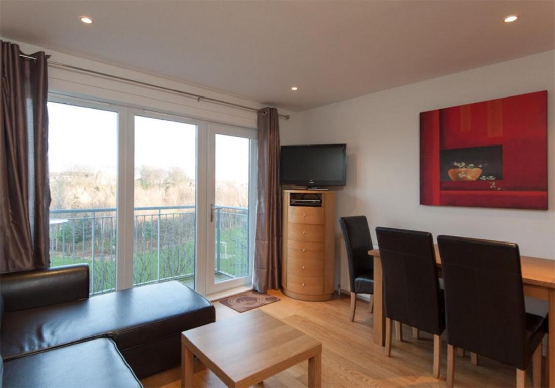 The Lochend Park View Residence Edimburgo Esterno foto